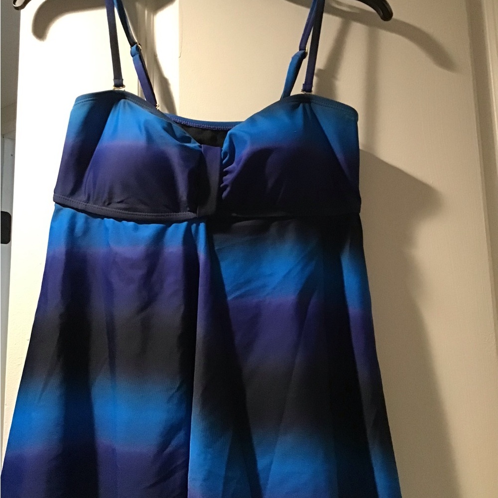 Women’s Swim Top